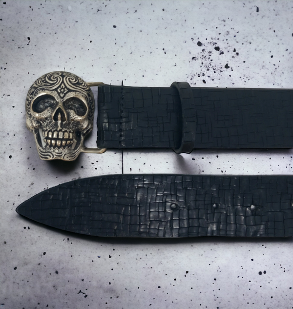 Leather belt with skull buckle 
