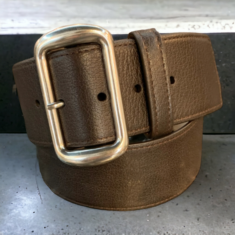 Handmade belt in dark brown cowhide