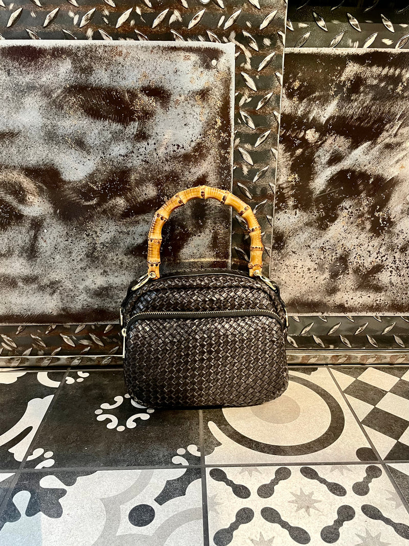 Bag made by hand, in woven calfskin and bamboo